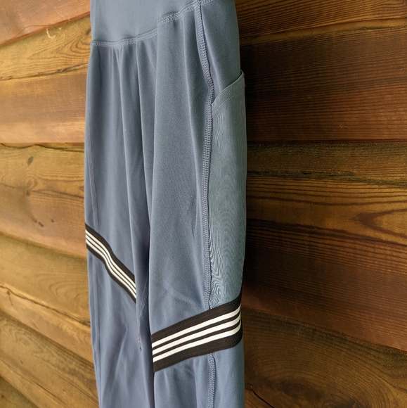 NWOT Adidas Women's Belive This 3-Stripes Athletic Leggings - Picture 6 of 8